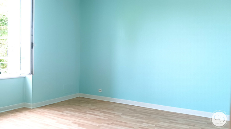 Ma-Cabane - Location Maison LA CHAUSSEE-SAINT-VICTOR, 219 m²