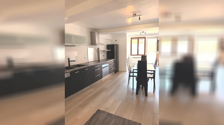 Ma-Cabane - Location Maison La Côte-Saint-André, 69 m²