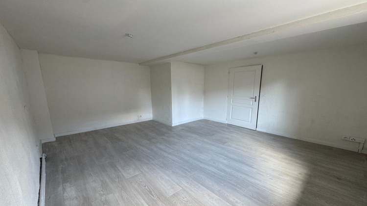 Ma-Cabane - Location Maison La Côte-Saint-André, 80 m²