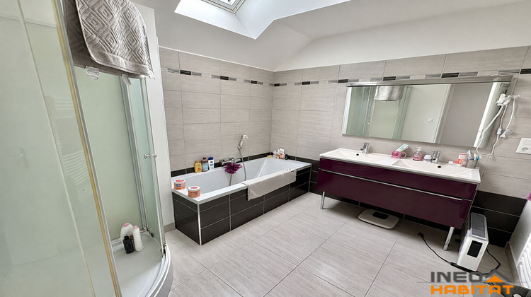 Ma-Cabane - Location Maison LA MEZIERE, 120 m²