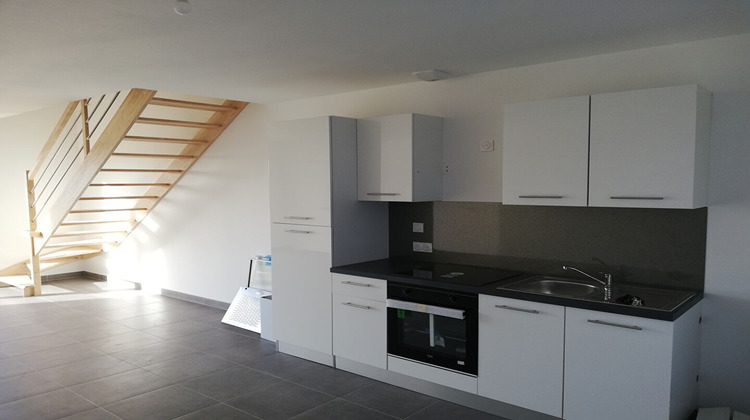 Ma-Cabane - Location Maison LA ROCHE-BLANCHE, 88 m²