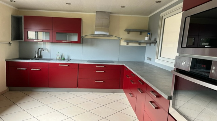 Ma-Cabane - Location Maison LA VERPILLIERE, 140 m²