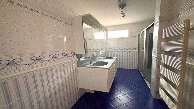 Ma-Cabane - Location Maison LAMBESC, 93 m²