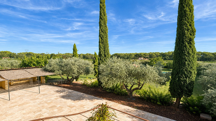 Ma-Cabane - Location Maison LAMBESC, 163 m²