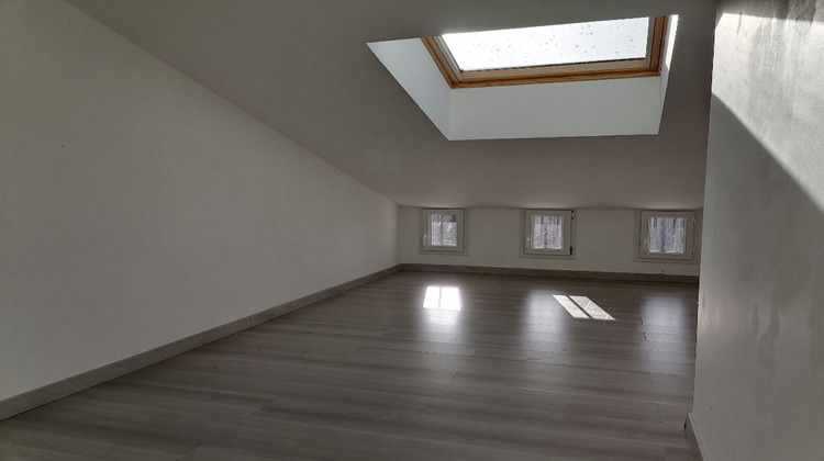 Ma-Cabane - Location Maison LE BUSSEAU, 87 m²