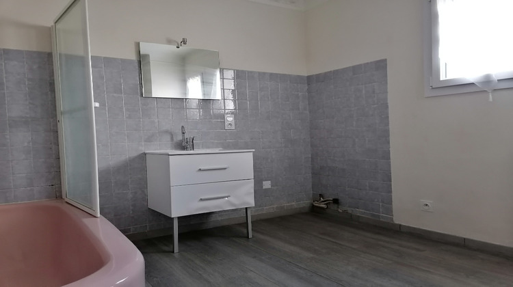 Ma-Cabane - Location Maison LE BUSSEAU, 87 m²