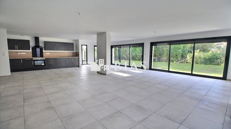 Ma-Cabane - Location Maison Le Houlme, 165 m²