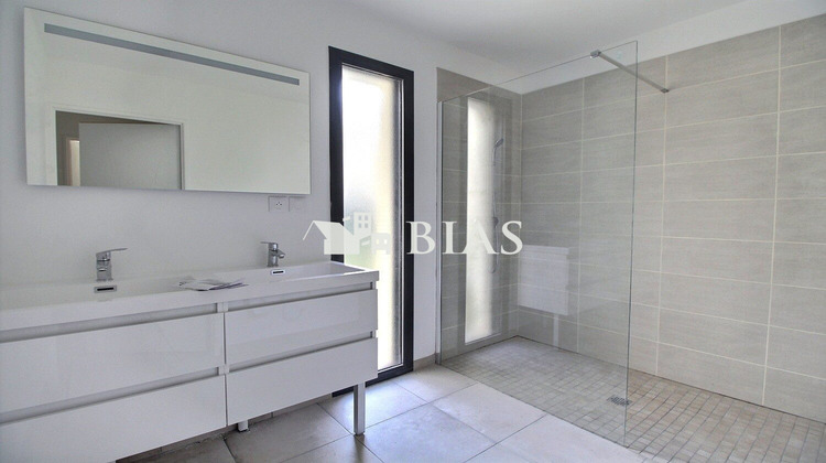 Ma-Cabane - Location Maison Le Houlme, 165 m²