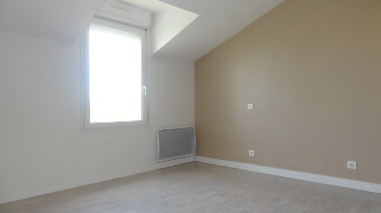 Ma-Cabane - Location Maison Le Mesnil-en-Vallée, 72 m²