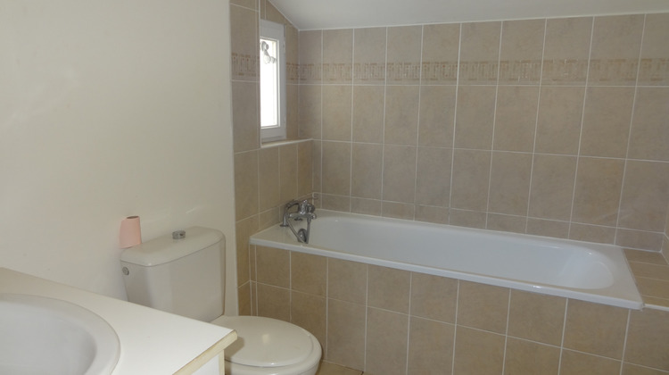 Ma-Cabane - Location Maison Le Mesnil-en-Vallée, 72 m²