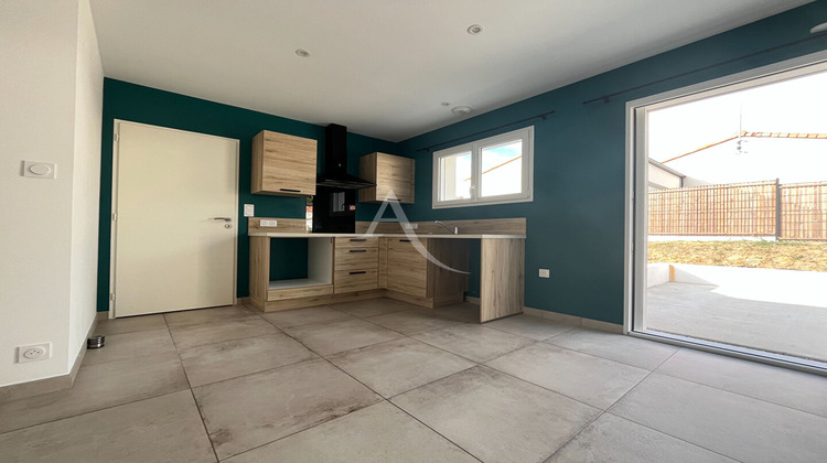 Ma-Cabane - Location Maison LE POIRE-SUR-VIE, 76 m²