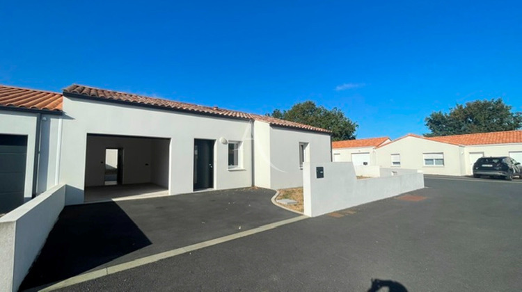 Ma-Cabane - Location Maison LE POIRE-SUR-VIE, 76 m²