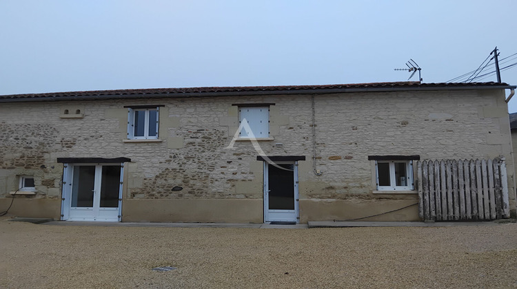 Ma-Cabane - Location Maison LE PUY-NOTRE-DAME, 103 m²