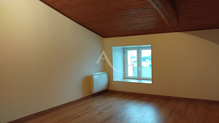 Ma-Cabane - Location Maison LE PUY-NOTRE-DAME, 103 m²