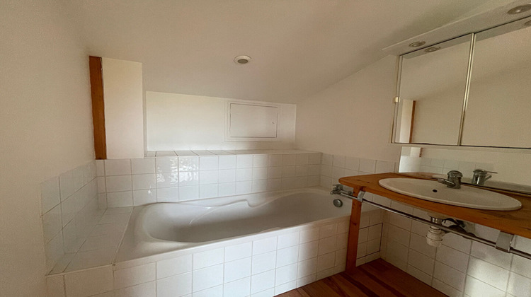 Ma-Cabane - Location Maison LE RELECQ-KERHUON, 102 m²
