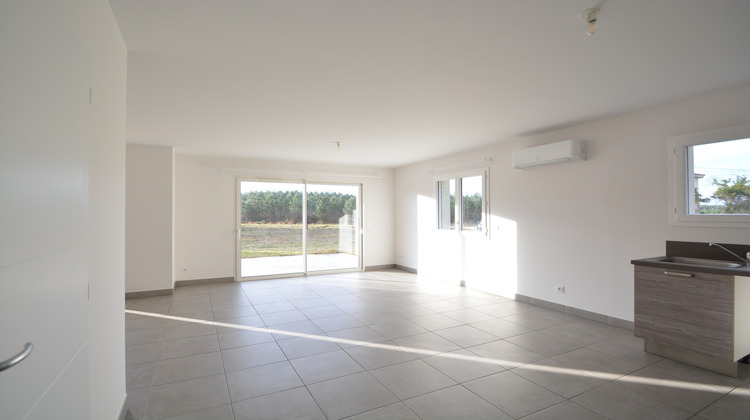 Ma-Cabane - Location Maison Le Temple, 82 m²