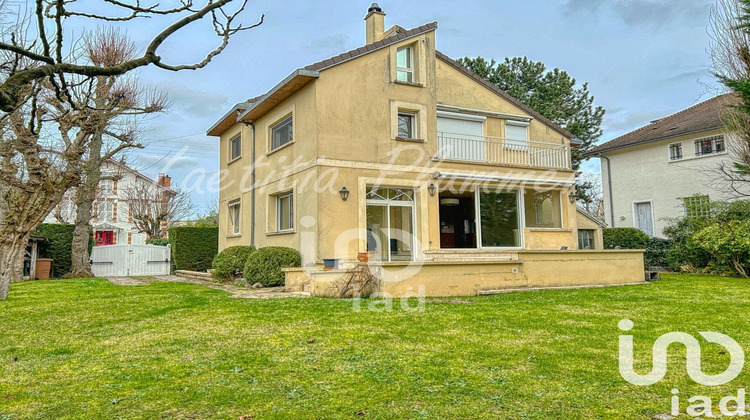 Ma-Cabane - Location Maison Le Vésinet, 195 m²