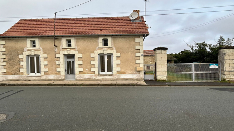 Ma-Cabane - Location Maison LENCLOITRE, 0 m²