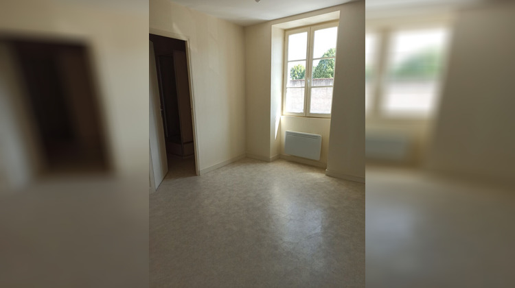 Ma-Cabane - Location Maison LENCLOITRE, 31 m²