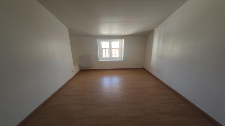 Ma-Cabane - Location Maison LENCLOITRE, 85 m²