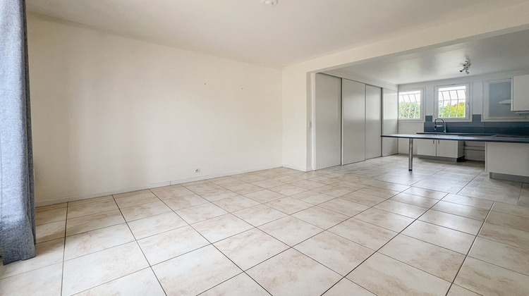 Ma-Cabane - Location Maison LES ESSARTS-LE-ROI, 90 m²