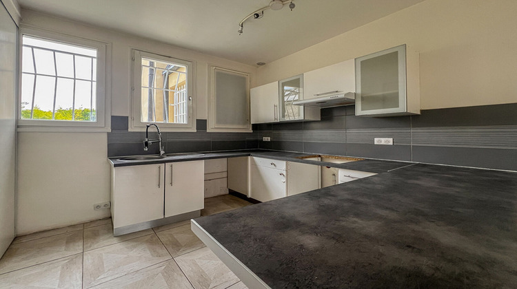 Ma-Cabane - Location Maison LES ESSARTS-LE-ROI, 90 m²