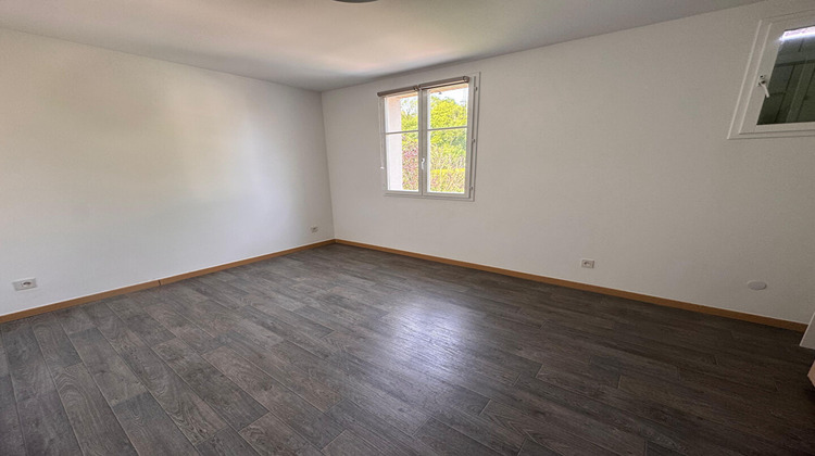 Ma-Cabane - Location Maison LESIGNY, 145 m²