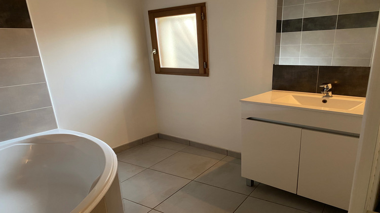 Ma-Cabane - Location Maison Lézignan-la-Cèbe, 110 m²