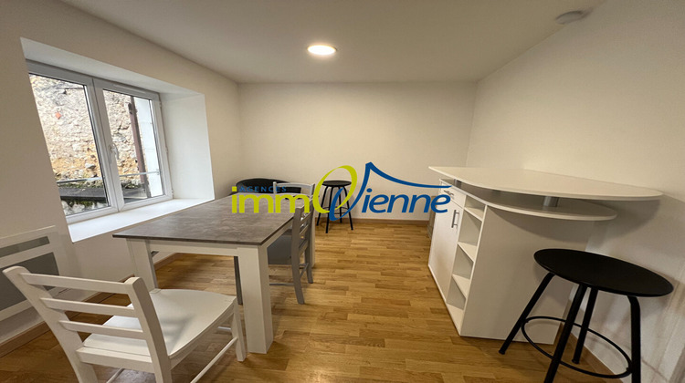 Ma-Cabane - Location Maison LHOMMAIZE, 26 m²