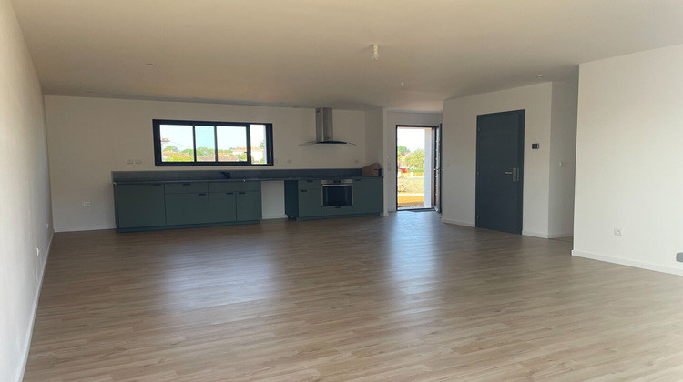 Ma-Cabane - Location Maison LIGUGE, 94 m²