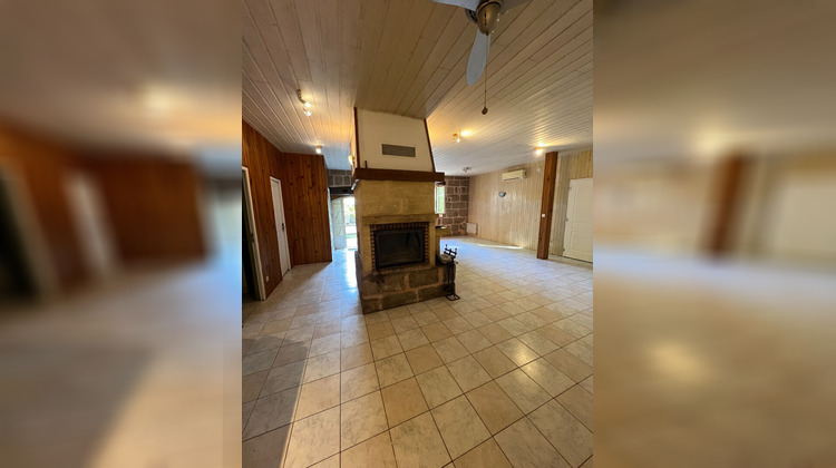 Ma-Cabane - Location Maison LISSAC-SUR-COUZE, 133 m²