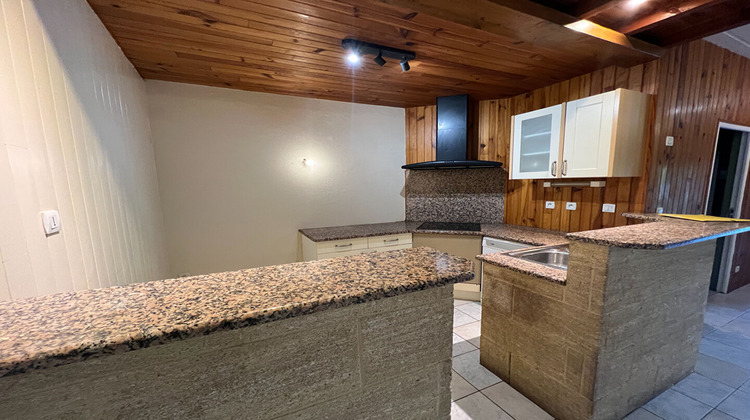 Ma-Cabane - Location Maison LISSAC-SUR-COUZE, 133 m²