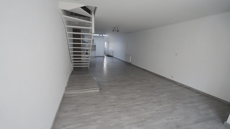 Ma-Cabane - Location Maison Lompret, 90 m²