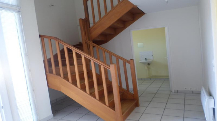 Ma-Cabane - Location Maison LUSSAC-LES-CHATEAUX, 133 m²