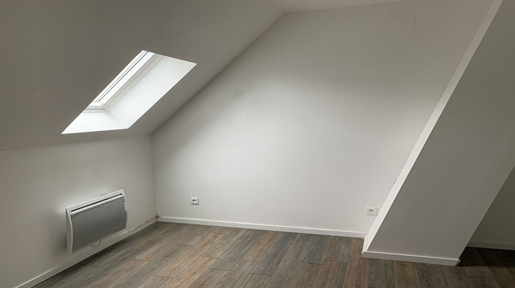 Ma-Cabane - Location Maison LUSSAULT-SUR-LOIRE, 83 m²