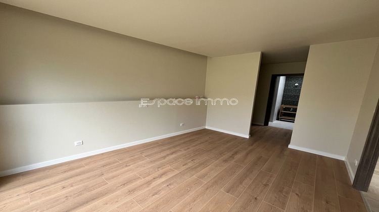 Ma-Cabane - Location Maison MALAUNAY, 146 m²