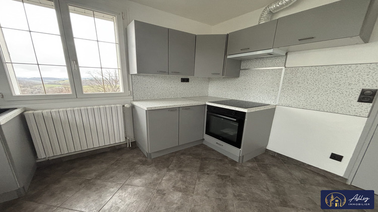 Ma-Cabane - Location Maison Marcenat, 132 m²