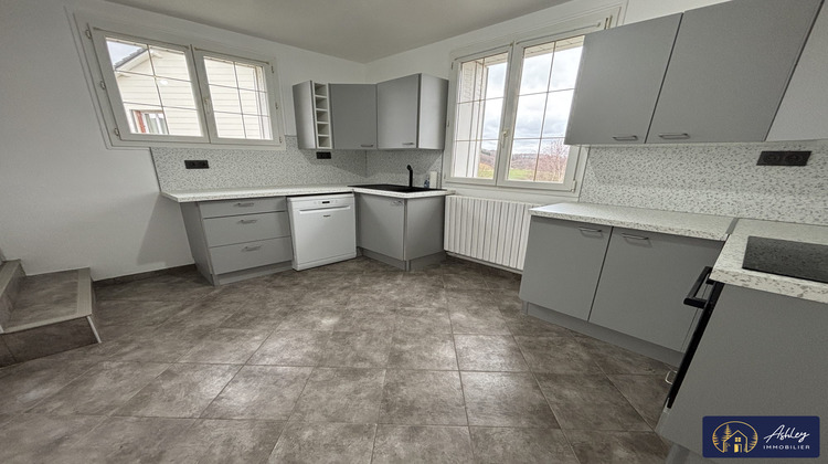 Ma-Cabane - Location Maison Marcenat, 132 m²