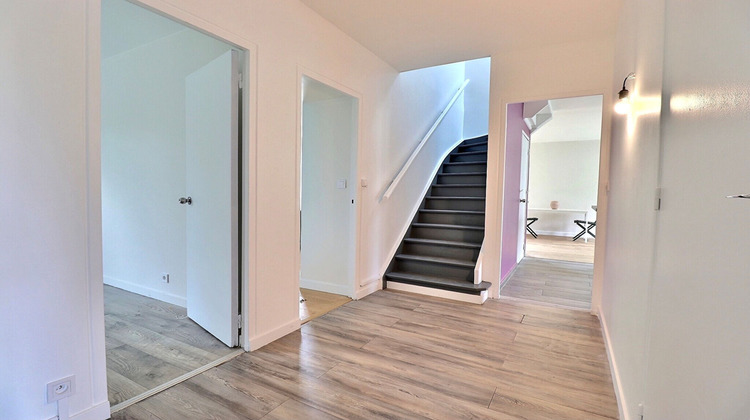 Ma-Cabane - Location Maison MAREIL-MARLY, 137 m²