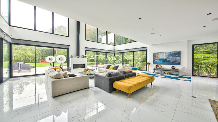 Ma-Cabane - Location Maison MARNES-LA-COQUETTE, 750 m²