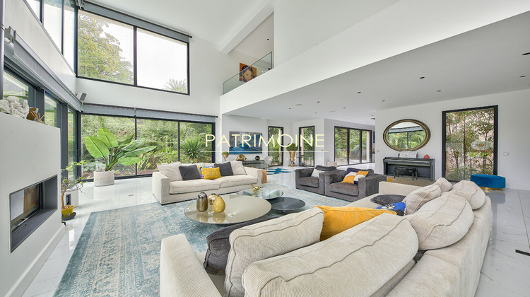 Ma-Cabane - Location Maison MARNES-LA-COQUETTE, 750 m²