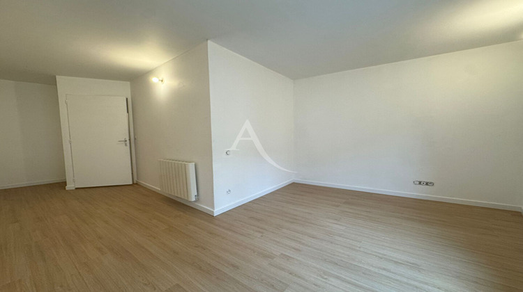 Ma-Cabane - Location Maison MAYENNE, 83 m²