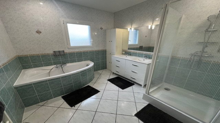 Ma-Cabane - Location Maison Merignac, 160 m²