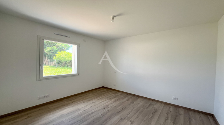 Ma-Cabane - Location Maison MESLAY-DU-MAINE, 93 m²