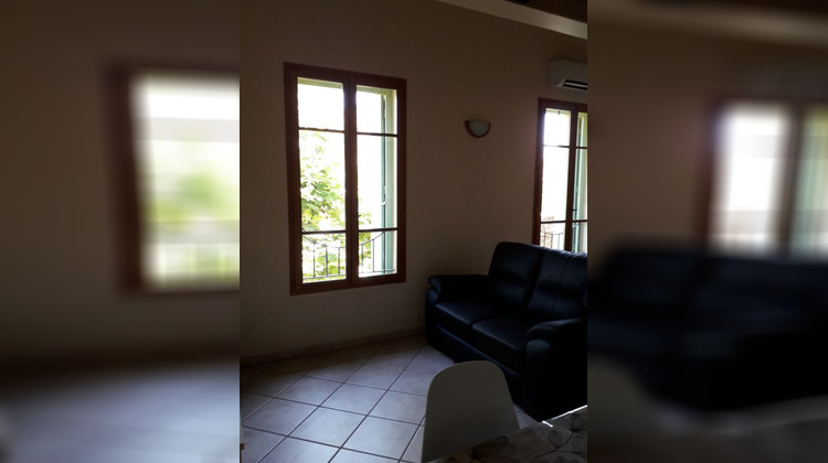 Ma-Cabane - Location Maison MILHAUD, 50 m²