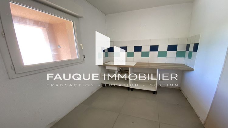 Ma-Cabane - Location Maison MONTELIER, 350 m²