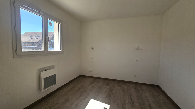 Ma-Cabane - Location Maison MONTFERRAT, 81 m²