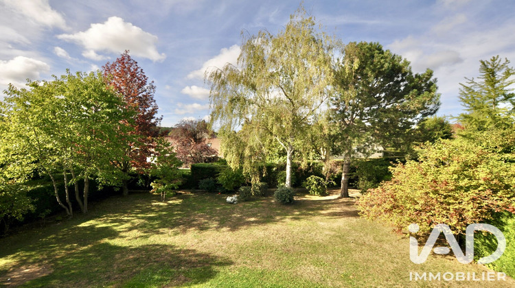 Ma-Cabane - Location Maison Morainvilliers, 198 m²