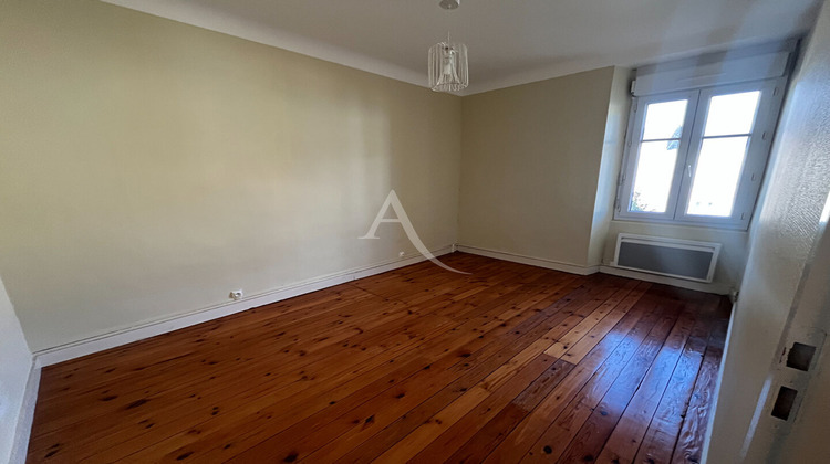 Ma-Cabane - Location Maison MORTAGNE-SUR-SEVRE, 57 m²