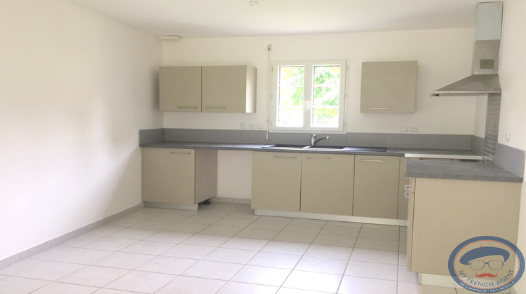 Ma-Cabane - Location Maison Nazelles-Négron, 97 m²